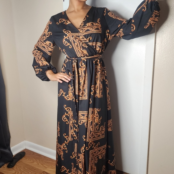 Elegant Black & Gold Print Maxi with tie - Picture 1 of 3
